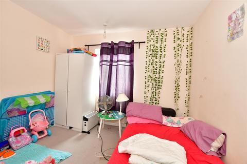 28 Lukin Crescent, London, E4 6NN
