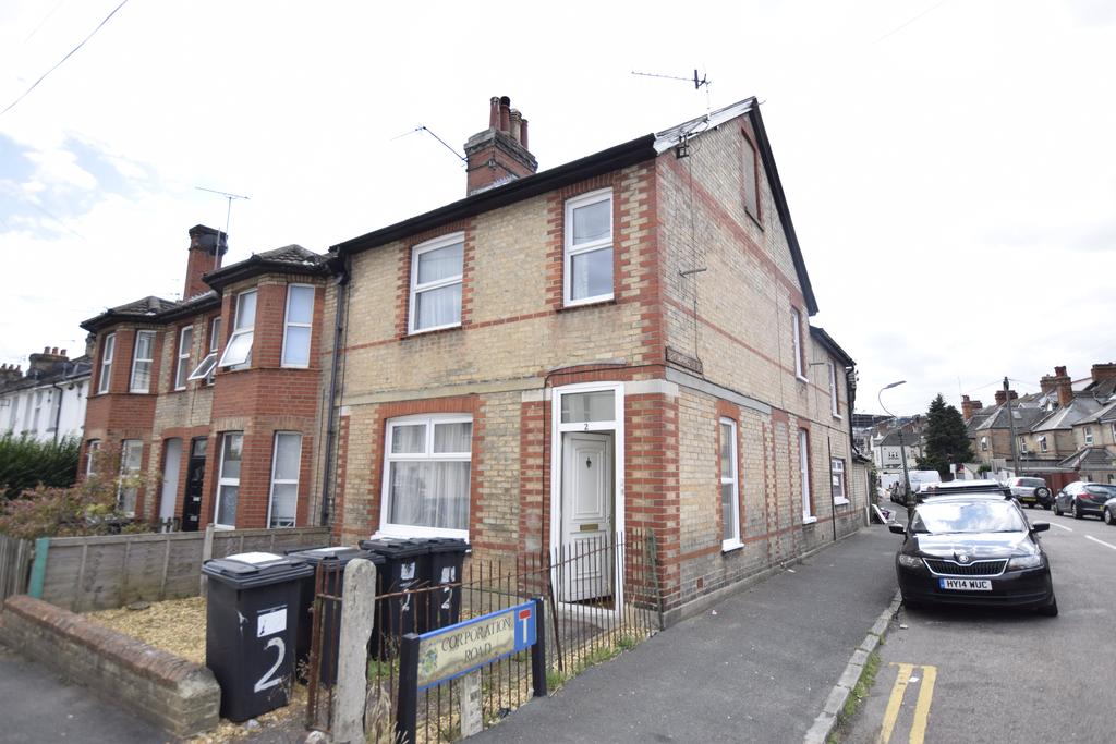 Lytton Road, Bournemouth 5 bed end of terrace house £350,000