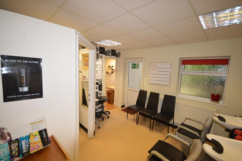 Larch Road, Kingswinford, DY6 Hairdresser and barber shop for sale £10,000