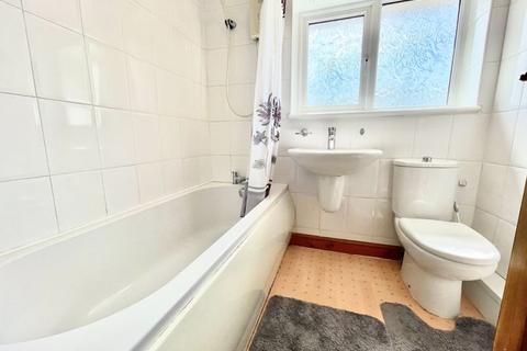 2b Callan Grove, South Ockendon, RM15 5PN
