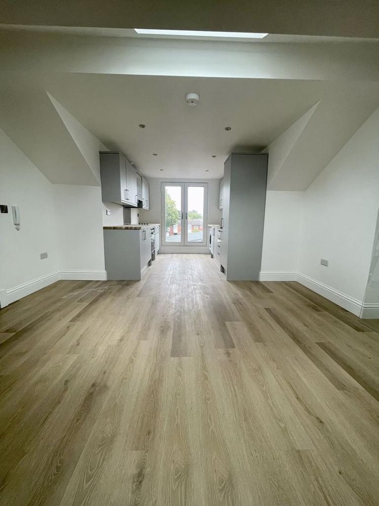 Apartment 5, 15 Longley Road, Worsley 1 bed apartment £1,000 pcm (£