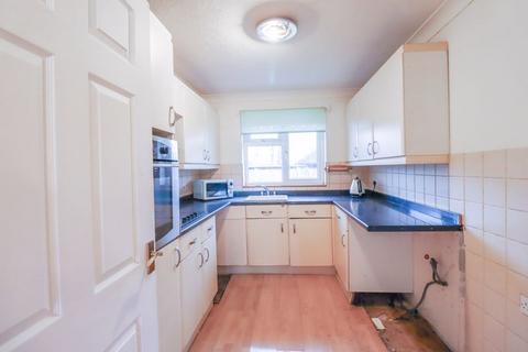 2 bedroom bungalow for sale, Village Drive, Canvey Island