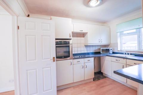 2 bedroom bungalow for sale, Village Drive, Canvey Island