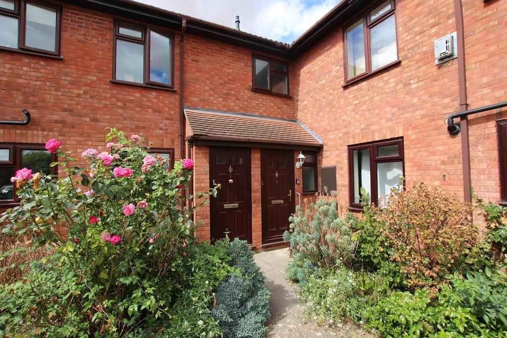 Ivel Close, Langford, Biggleswade, SG18 2 bed flat for sale £225,000