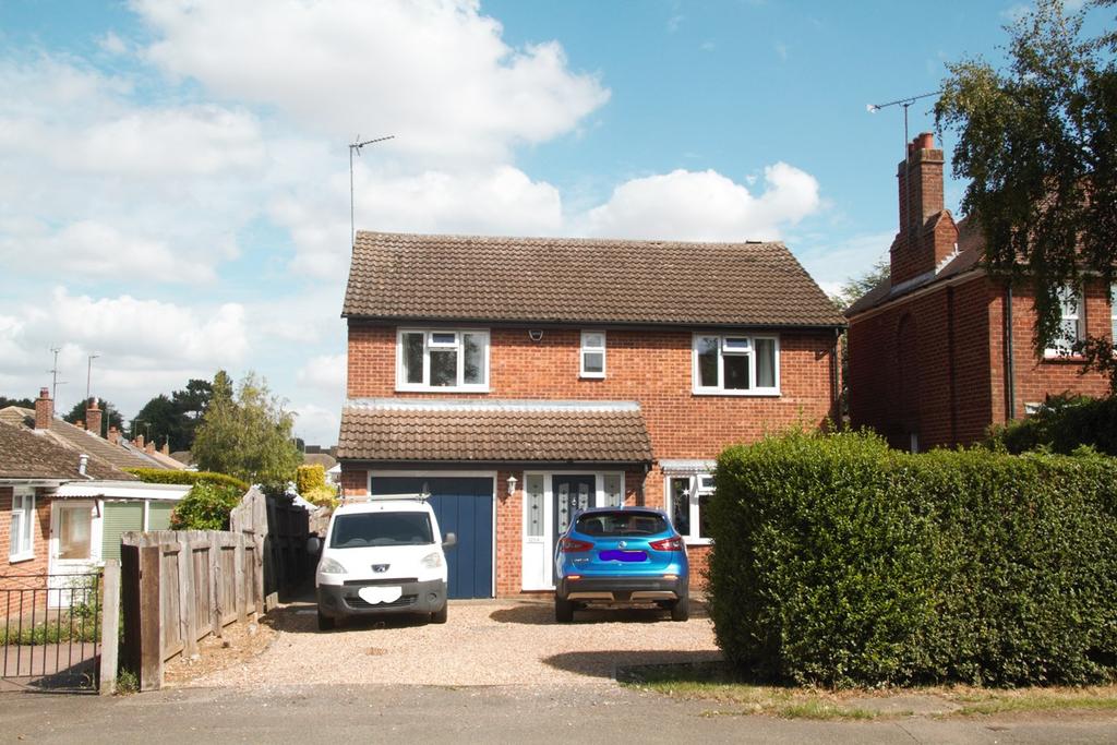 Marshalls Road, Raunds, Wellingborough, NN9 4 bed detached house for