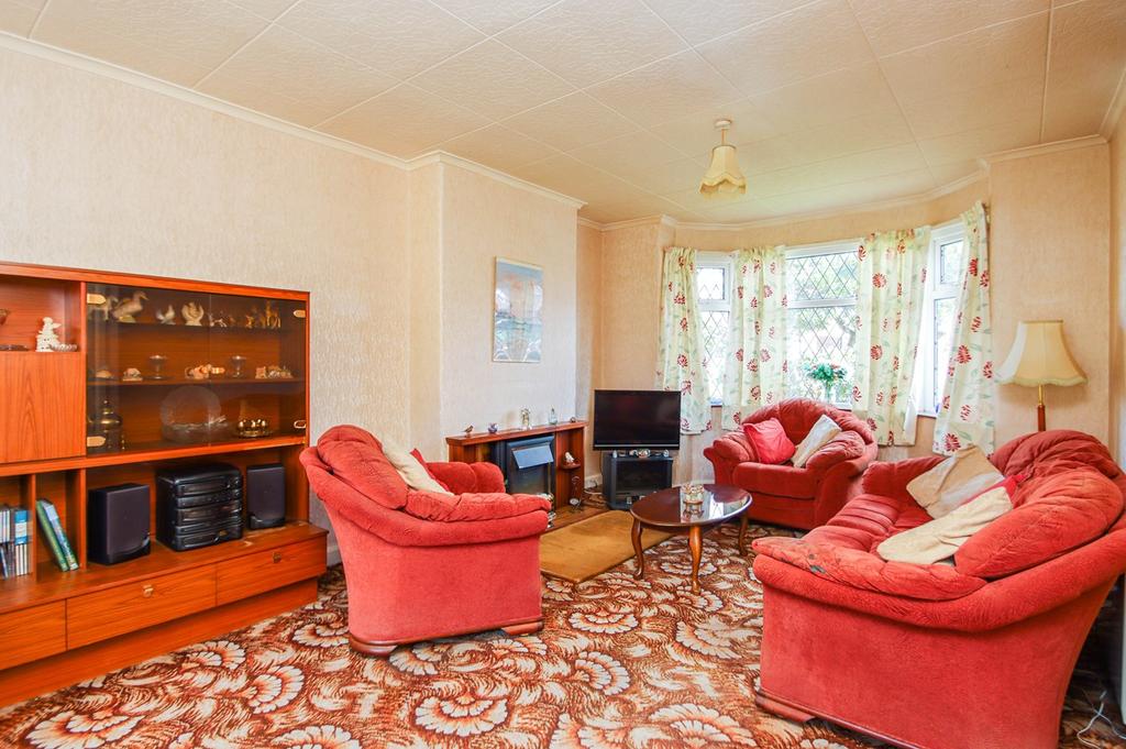 Braemar Avenue, Stretford... 3 bed semidetached house £250,000