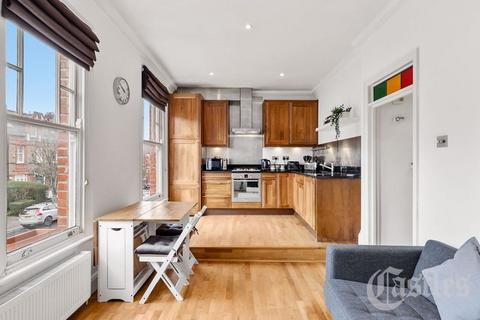 Flat 4, 24 Weston Park, London, N8 9TJ