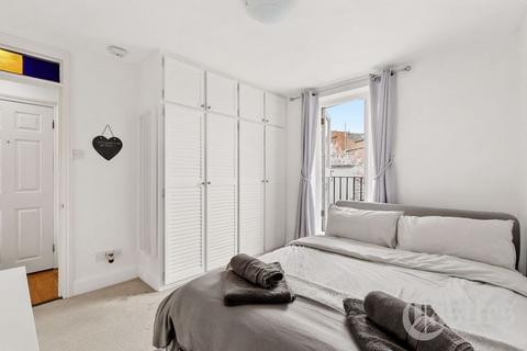 Flat 4, 24 Weston Park, London, N8 9TJ
