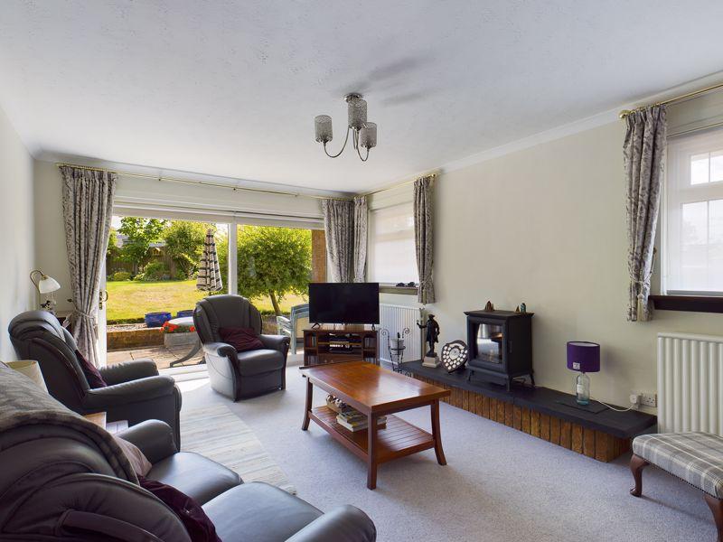 15 Cardon Drive, Biggar 3 bed detached bungalow £270,000
