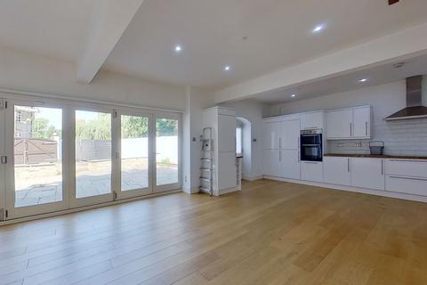 3 bedroom detached house to rent - a Mill Street, East Malling, West Malling