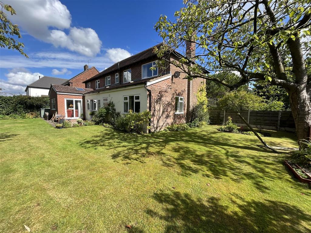 Kings Road, Wilmslow 6 bed detached house £1,100,000