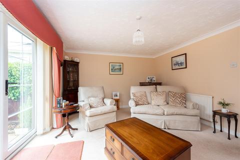 2 Banks Close, Hadleigh, Ipswich, IP7 5RX