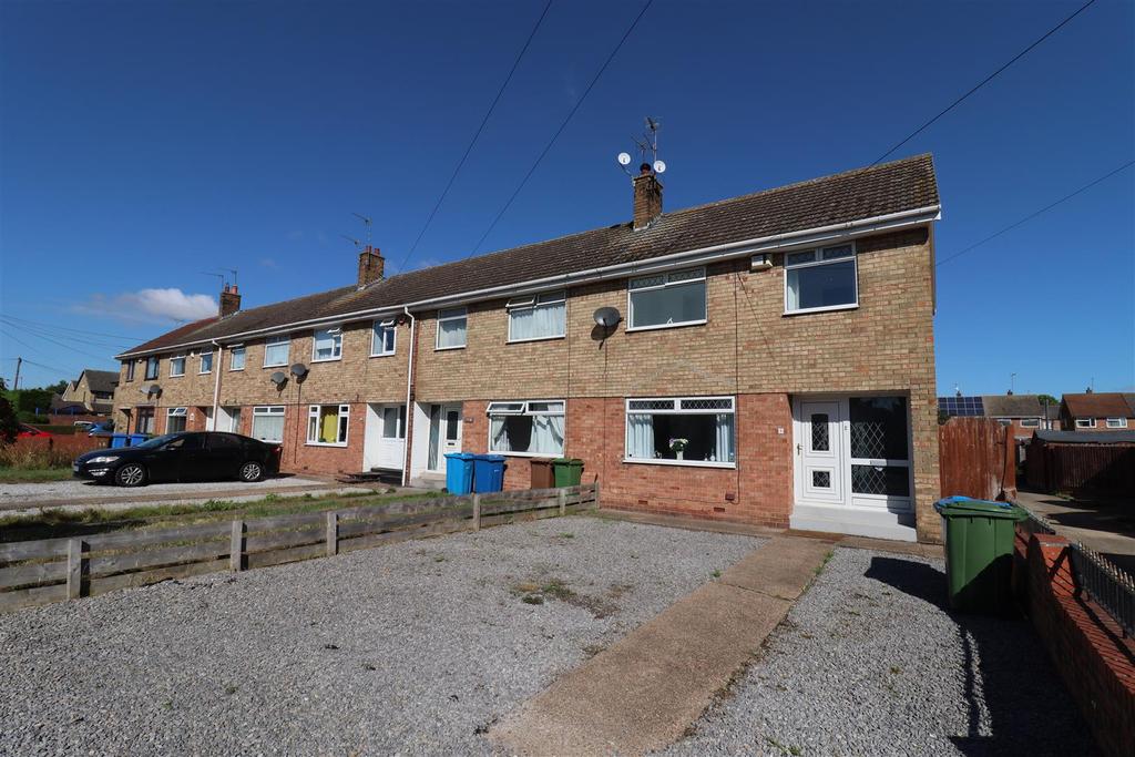 Road, Hessle 3 bed end of terrace house for sale £165,000