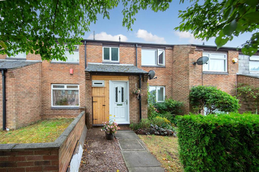 Southwood Road, Dunstable 3 bed terraced house £300,000