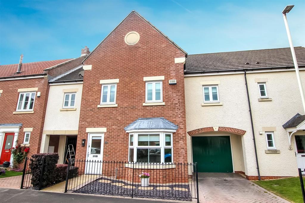 Lawsons Court, High Coniscliffe, Darlington 4 bed terraced house for