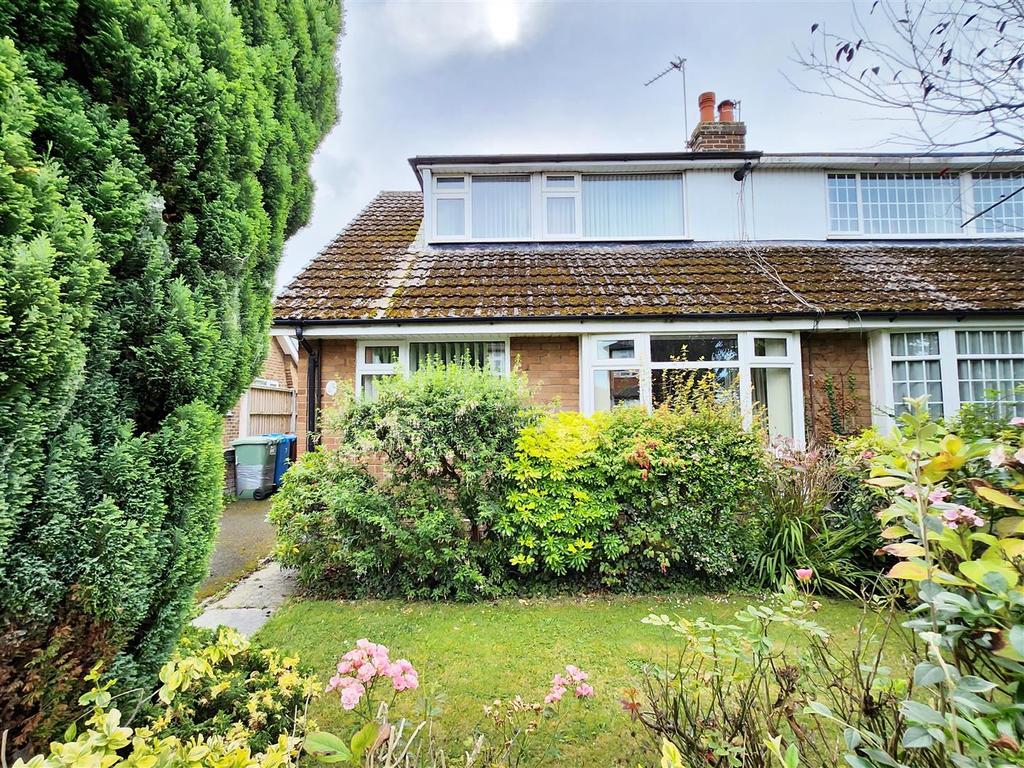 Marlborough Avenue, Warton 3 bed semidetached bungalow £189,950