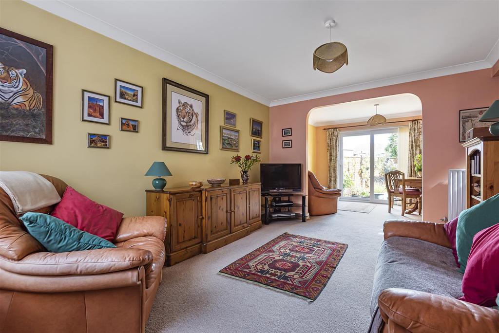 Stonebridge Field, Eton 3 bed detached house £550,000