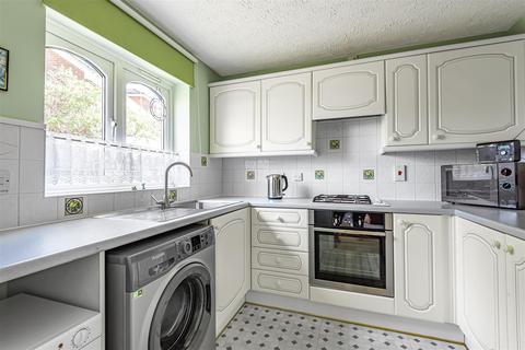 5 Stonebridge Field, Eton, Windsor, SL4 6PS