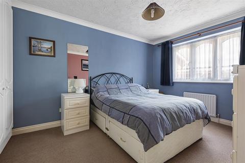 5 Stonebridge Field, Eton, Windsor, SL4 6PS