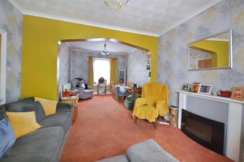 Bush Street, Pembroke Dock 4 bed end of terrace house for sale £180,000