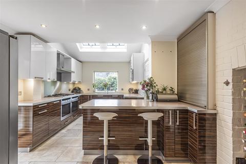 73 Alexandra Road, Reading, RG1 5PS