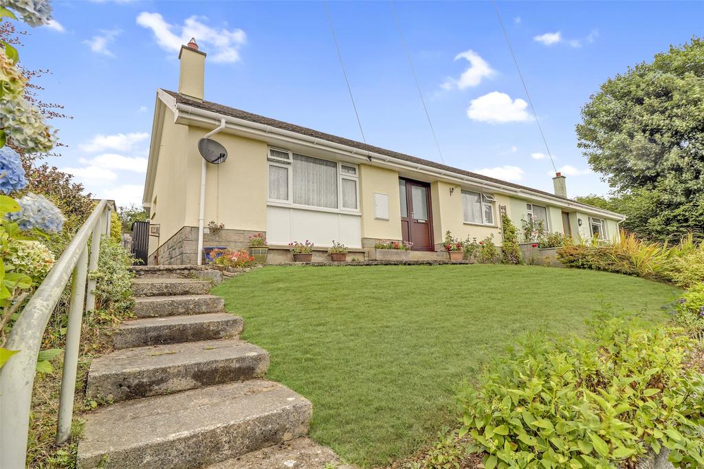Barfield Close, Dolton, Winkleigh, Devon, EX19 2 bed bungalow for sale