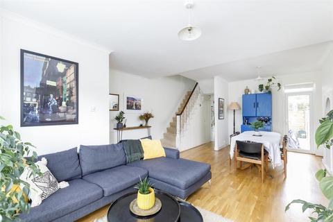 21 Ackmar Road, London, SW6 4UP