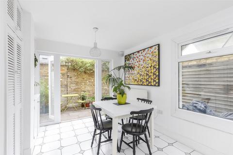 21 Ackmar Road, London, SW6 4UP
