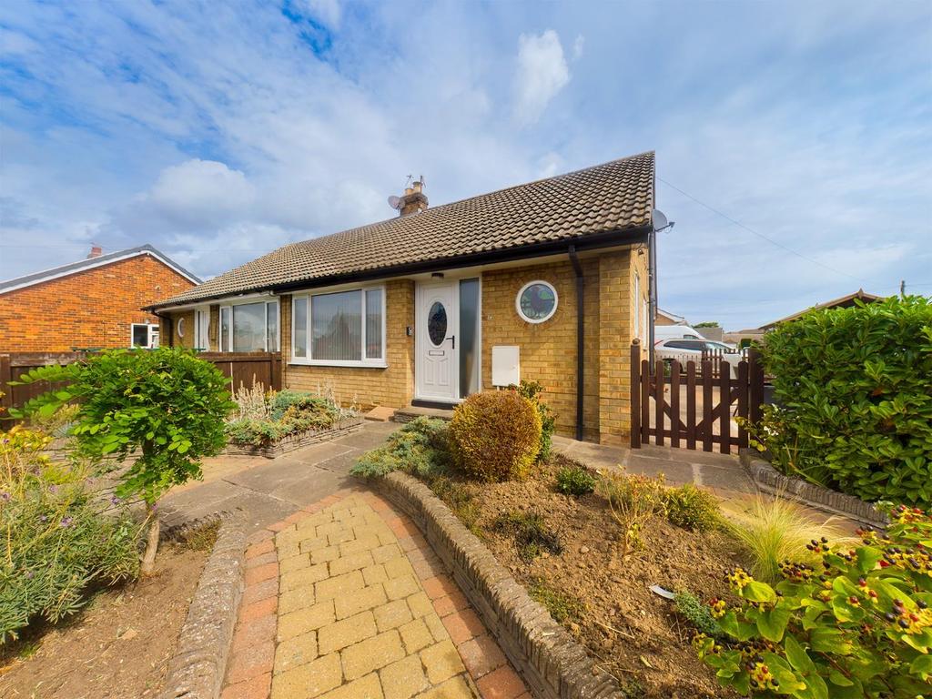 Main Street, Cayton, Scarborough 2 bed semidetached bungalow for sale