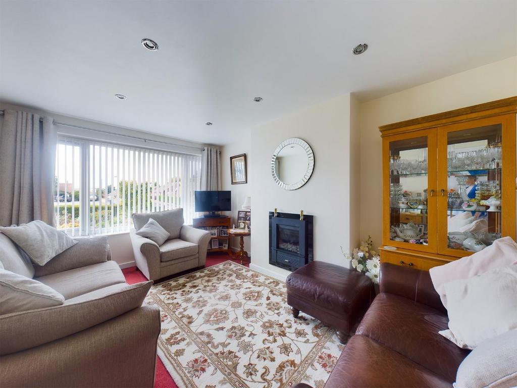 Main Street, Cayton, Scarborough 2 bed semidetached bungalow for sale
