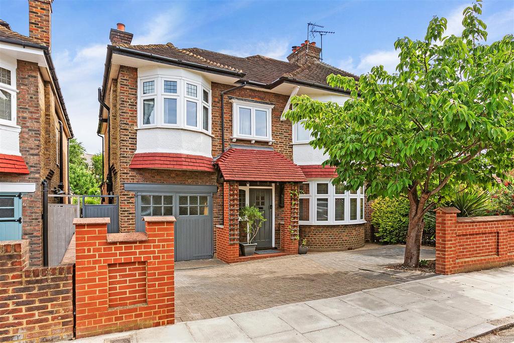 Penrhyn Crescent, east Sheen, SW14 4 bed semidetached house £1,925,000