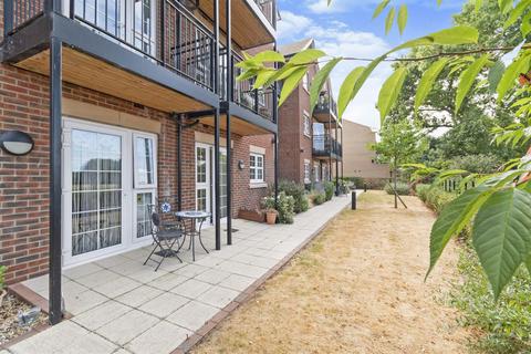 1 bedroom apartment for sale - Parkland Place, Shortmead Street, Biggleswade, Bedfordshire, SG18 0RE