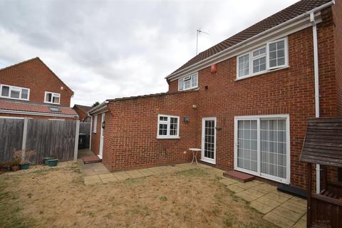 3 Cornish Close, Shefford, SG17 5JT