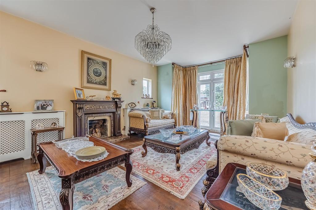 Cornwall Road, Cheam, Sutton 6 bed house £1,600,000