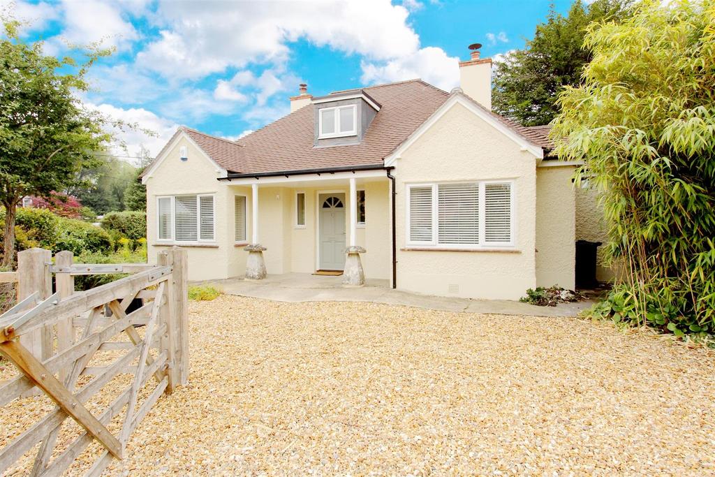 Homington Road, Coombe Bissett, Salisbury 3 bed detached house £2,100