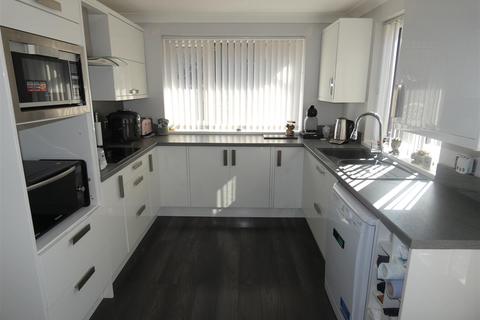 16 Birch Close, Gilberdyke, Brough, HU15 2YF