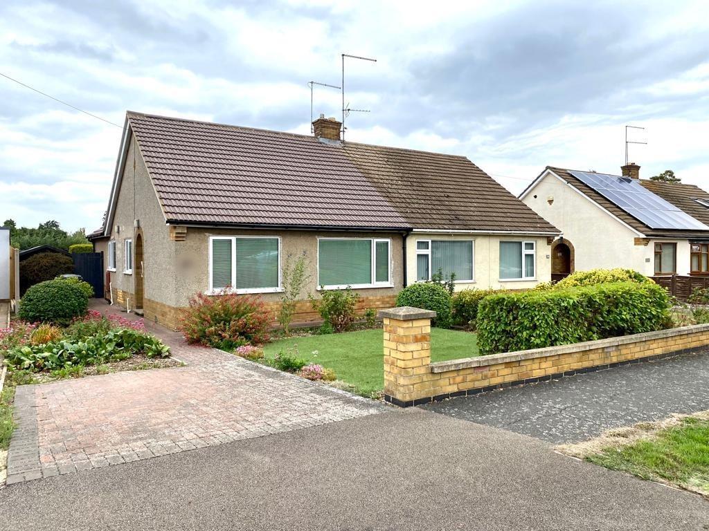 Martins Lane, Hardingstone... 2 bed semidetached bungalow £325,000