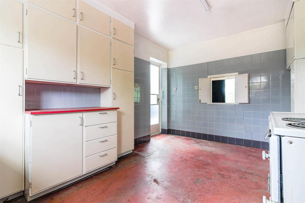 Kitchen3.jpg