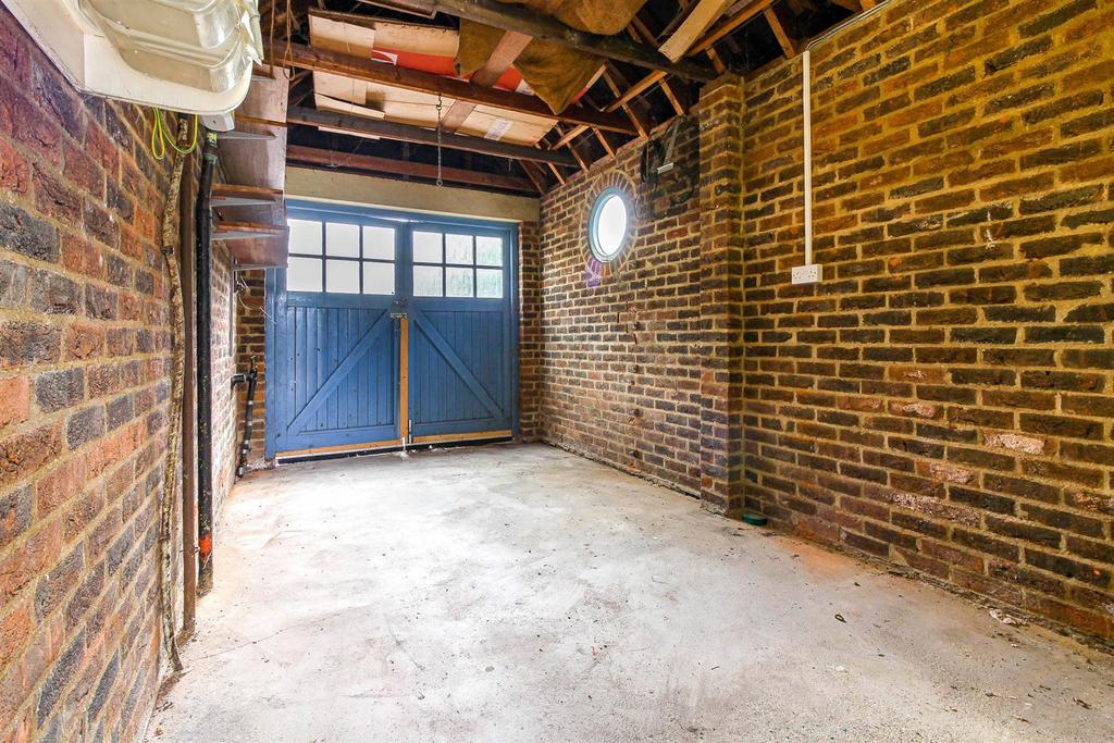 Garage.jpg