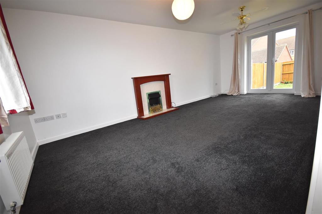 College Road, Cranwell Village, Sleaford 4 bed detached house £270,000