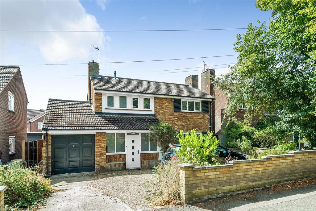 Queens Drive, Bedford 3 bed detached house £475,000