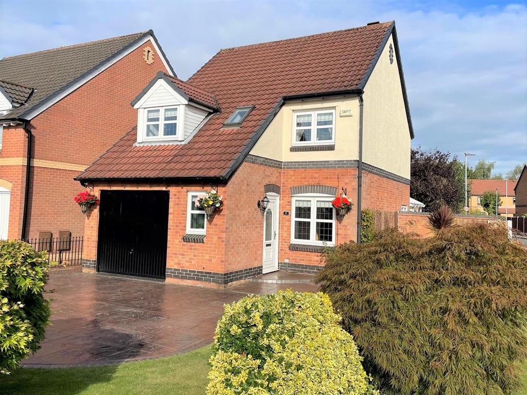 Clough House Drive, Leigh 3 bed detached house £380,000