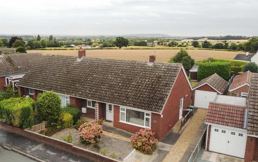 Hollies Drive, Bayston Hill, Shrewsbury 2 bed semidetached bungalow