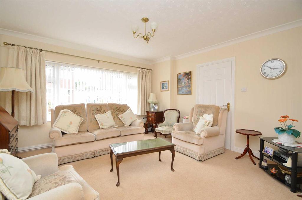 Hollies Drive, Bayston Hill, Shrewsbury 2 bed semidetached bungalow