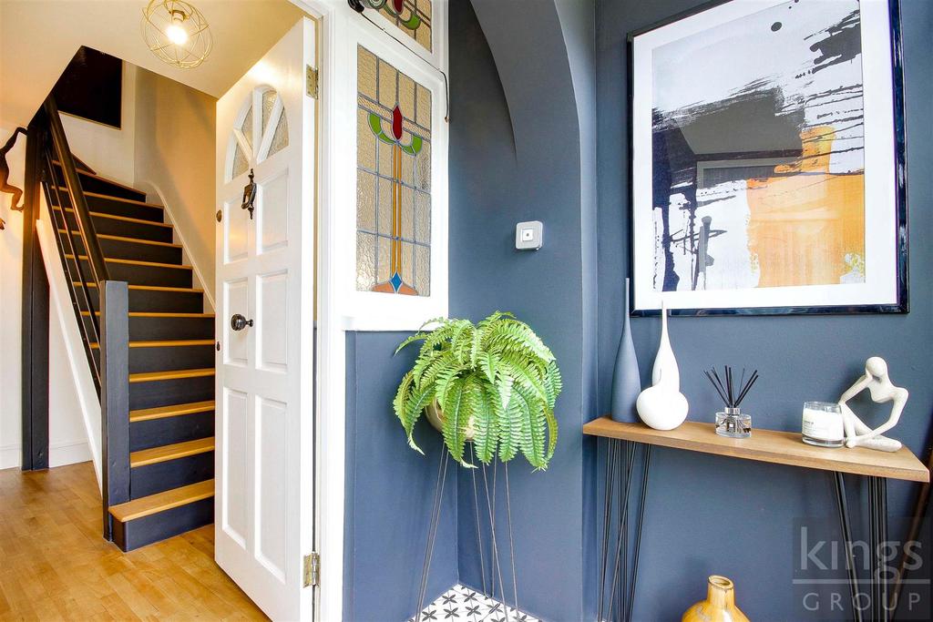 Woodstock Crescent, Edmonton, N9 3 bed terraced house £525,000
