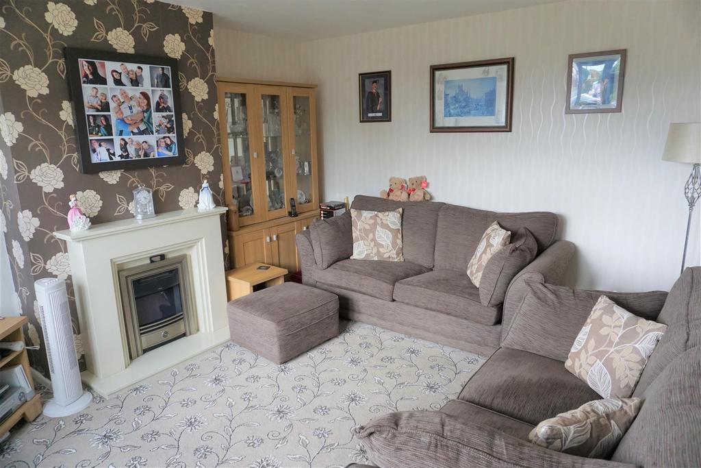Avenue, Bugbrooke NN7 3 bed property £285,000