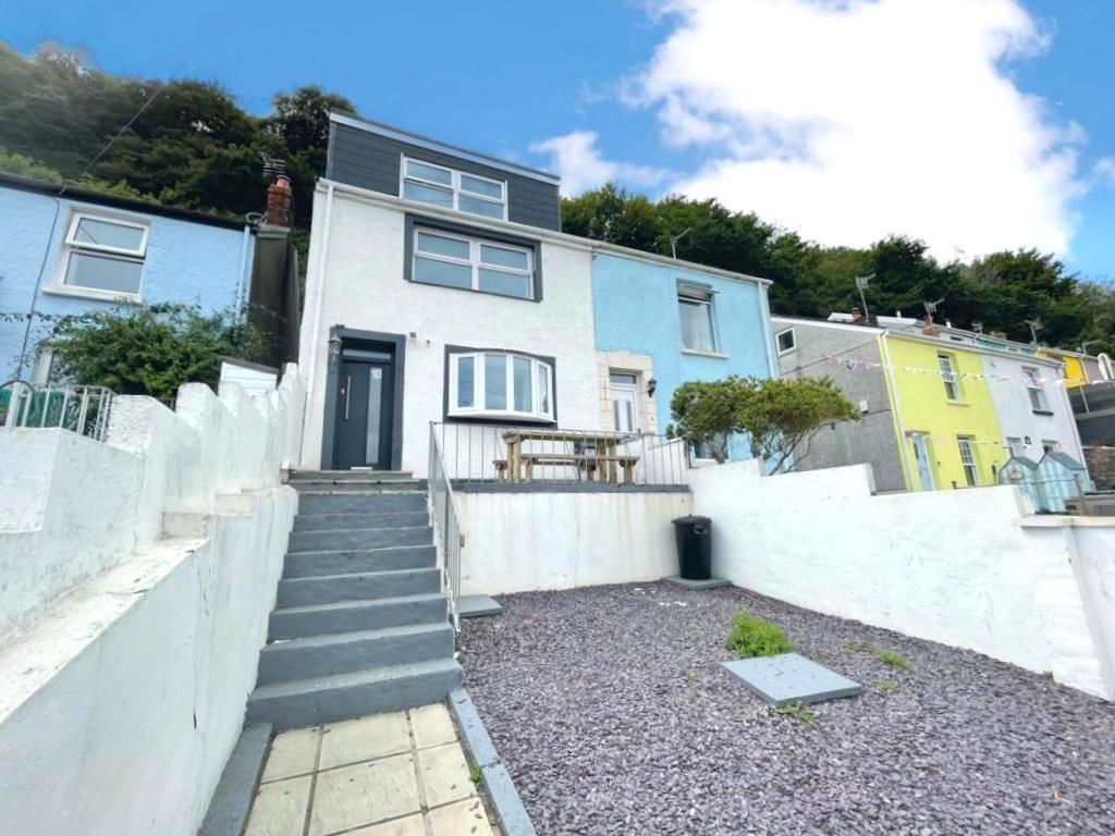 Clifton Terrace, Mumbles, Swansea 4 bed semidetached house £400,000