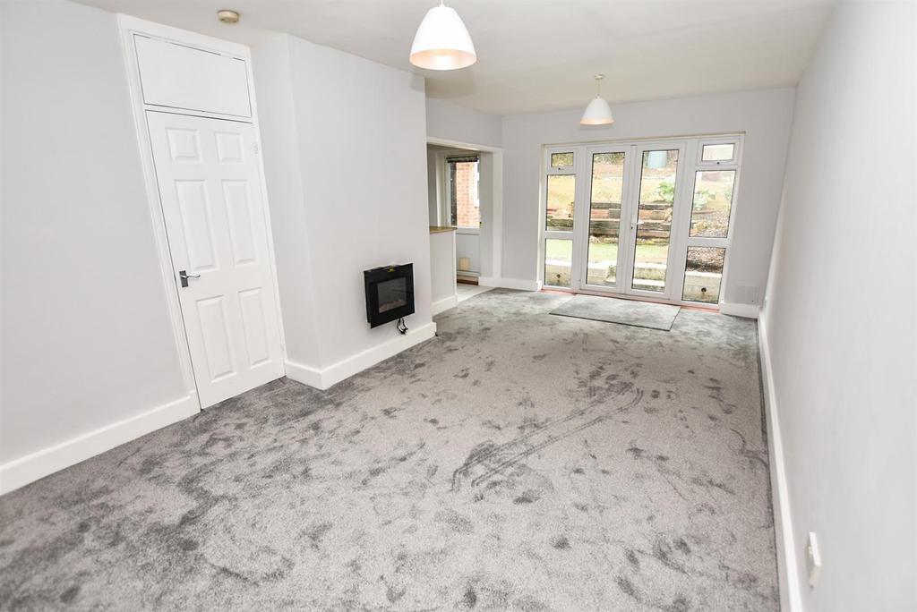 Karen Close, Benfleet 2 bed semidetached bungalow £365,000
