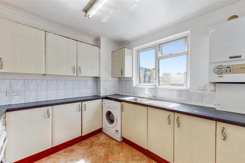 15 Thomas A Beckett Close, Wembley, HA0 2SH