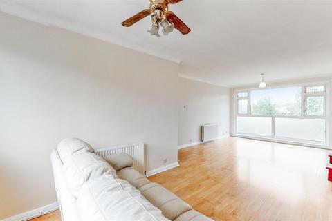 15 Thomas A Beckett Close, Wembley, HA0 2SH
